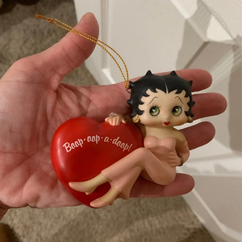 San Fran music box Betty boop in gown singing ornament